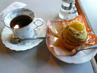 モンブランとコーヒーのセット